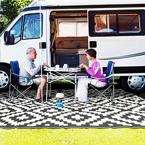 SAND MINE Waterproof Outdoor Rug 5x8 ft, Plastic Reversible Rug, Modern Area Rug, Large Floor Mat for Outdoors, RV, Patio, Backyard, Deck, Picnic, Beach, Camping (5' x 8', Black & White Lattice)