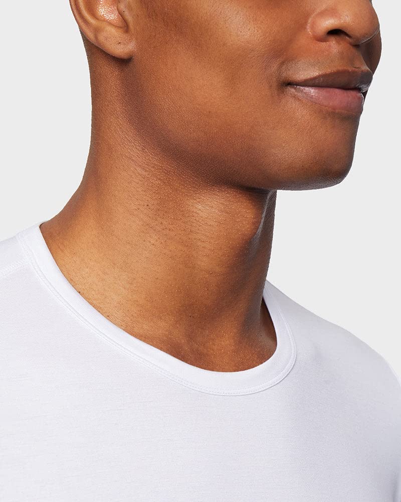 32 Degrees Men's Lightweight Baselayer Crew Top | Long Sleeve | Form Fitting | 4-Way Stretch | Thermal, White, Large