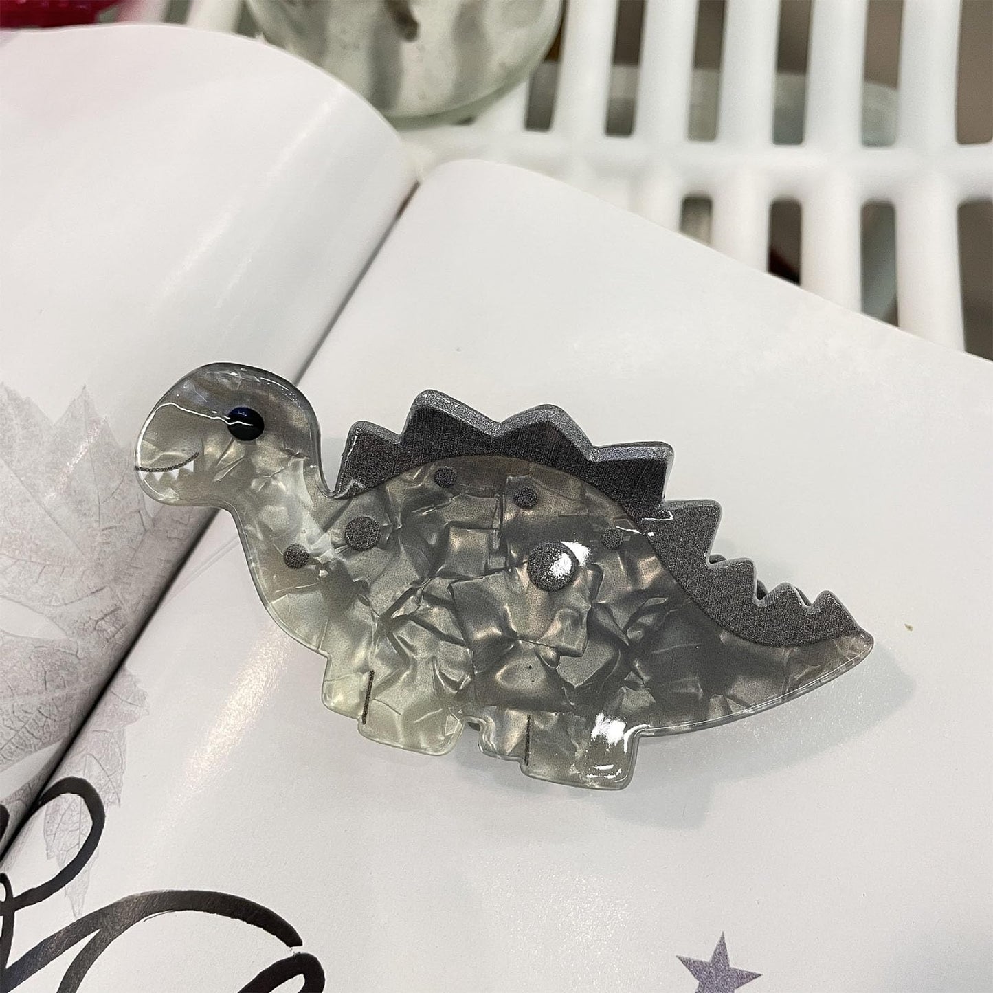 QGMZTNL Gray Dinosaur Hair Clip - Ankylosaurus Hairpin - Medium Size - Fun Hair Decoration for Women