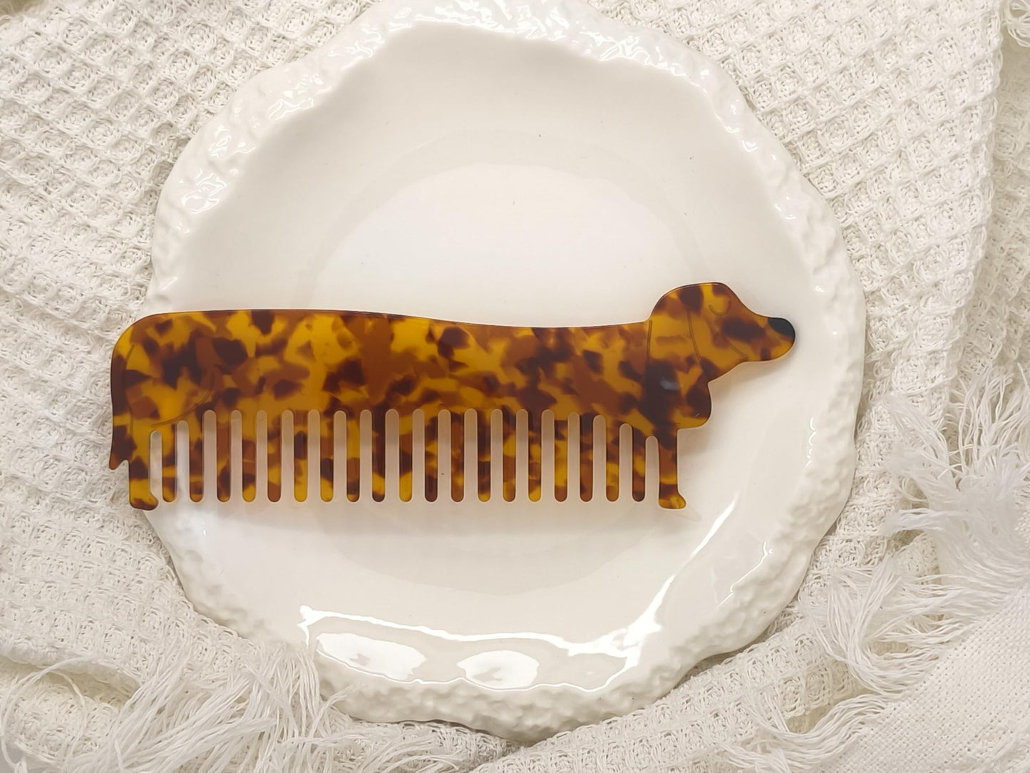 Generic Cute Dachshund Hair Comb for Girls - Detangles and Smooths Hair with Adorable Animal Shape Design. (Dachshund)