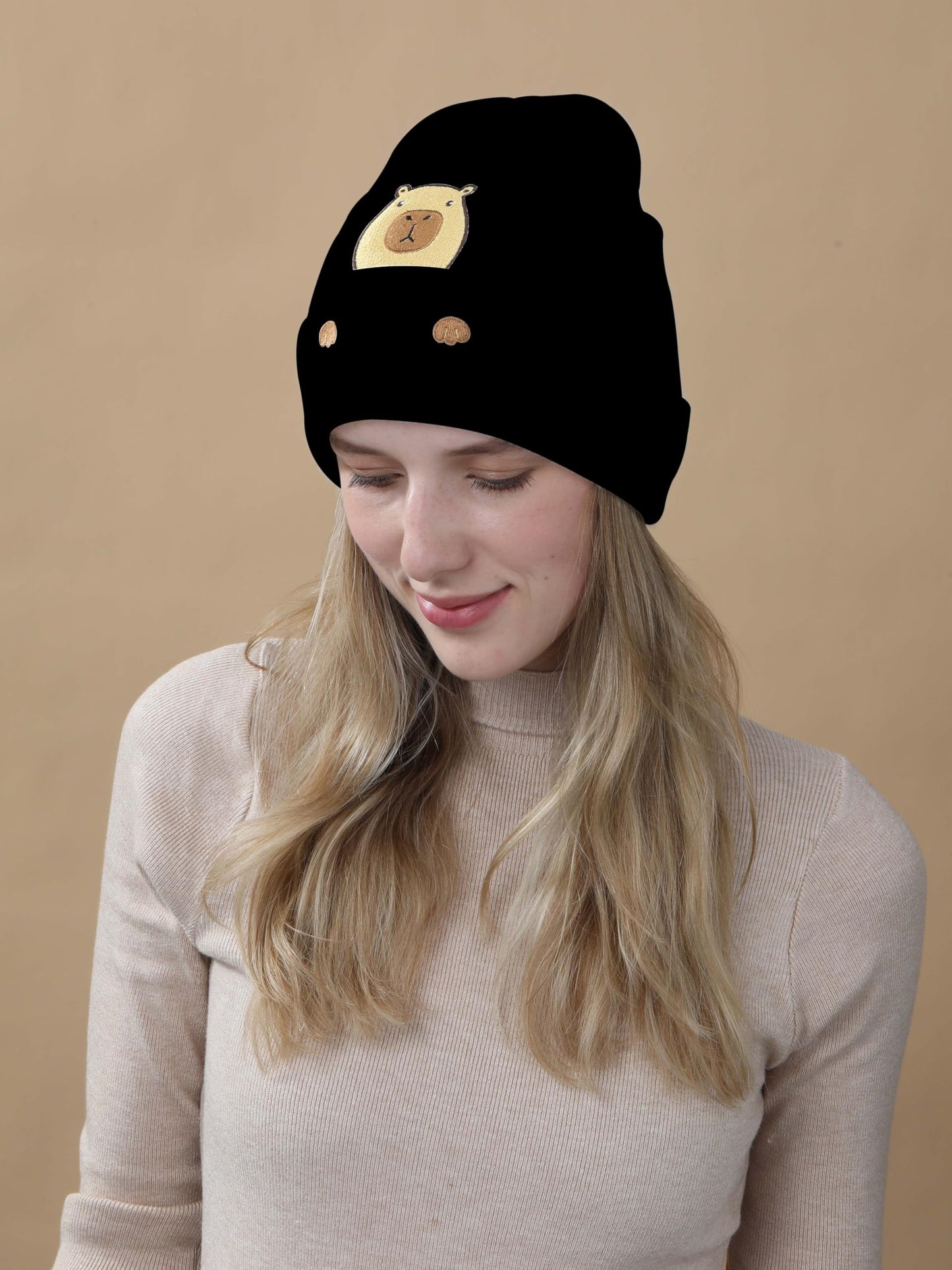 Bavace Capybara Beanie Hat Gifts for Women Men Funny Capybara Lover Christmas Birthday Decoration Animal Knit Hat Gifts for Capybara Lovers Stuff White