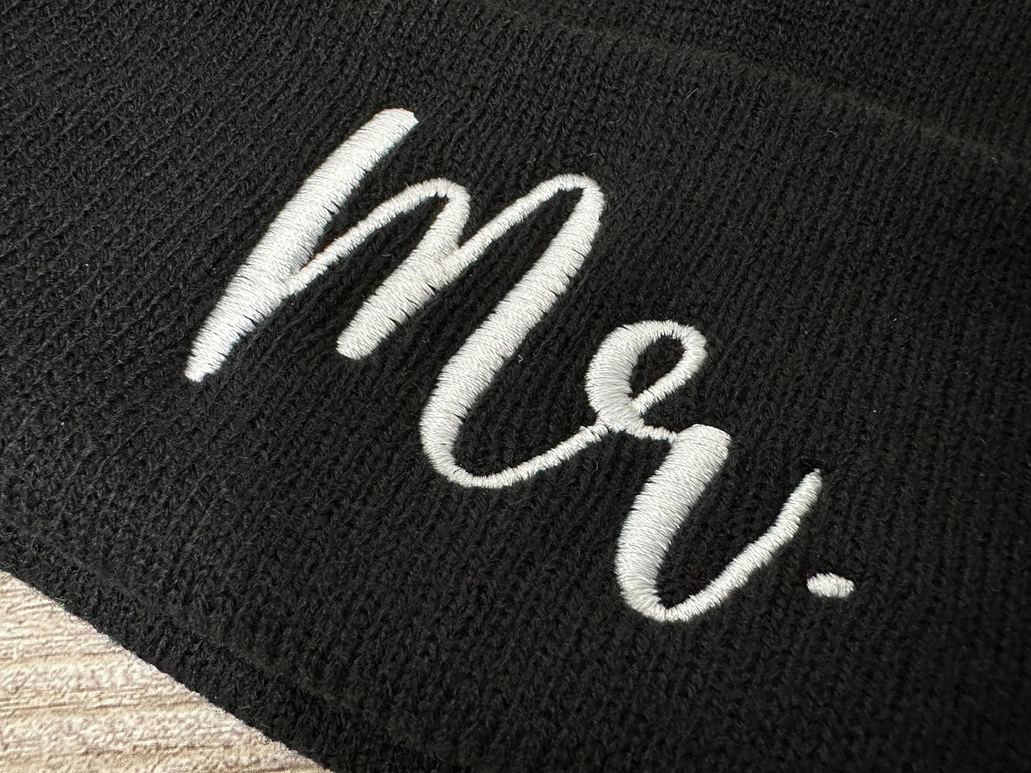 Enodtter Embroidered Mr Mrs Beanie Hats, Black White Winter Warm Knitted Knit Hat for for Couple, Newlywed Honeymoon Wedding