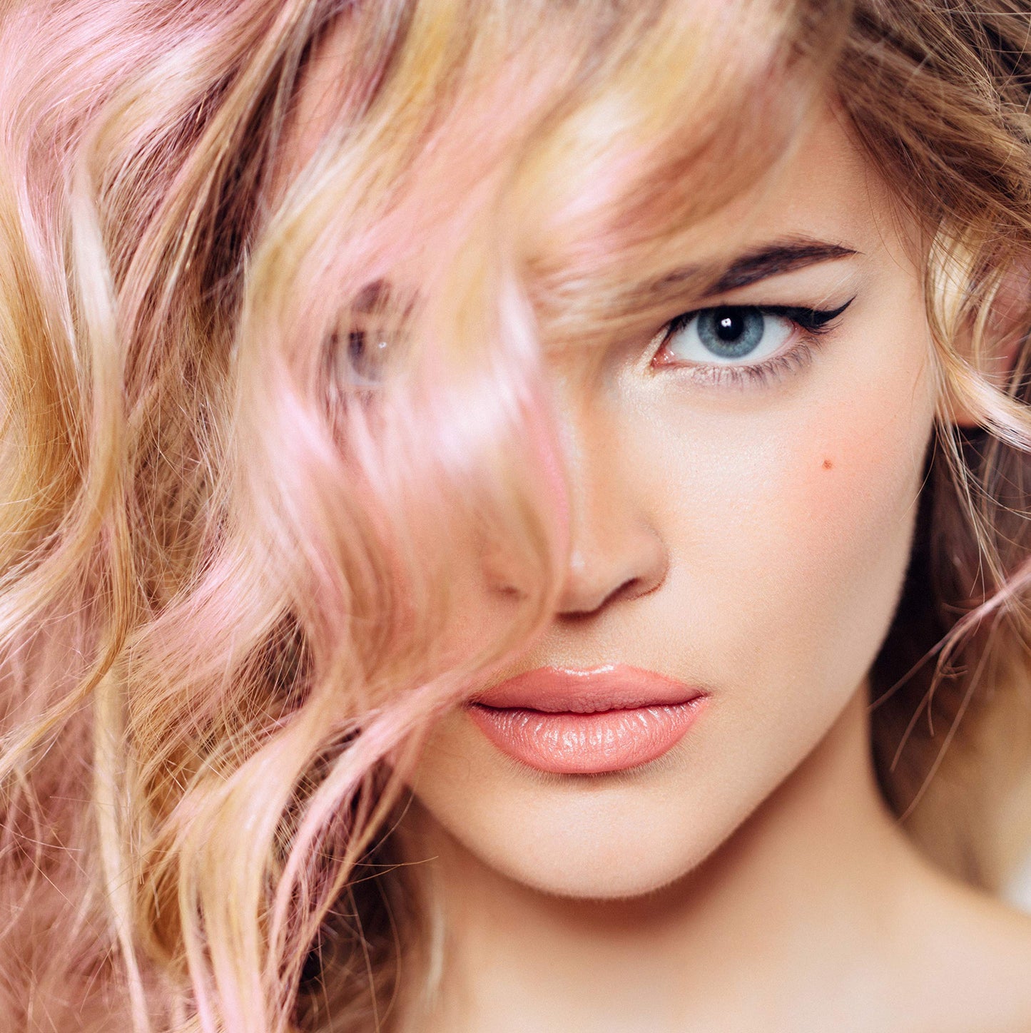 Colorme Root Touch Up Temporary Hair Mascara to color and Blend Semi Permanent Dye regrowth. Washes Out (PINK LILLY)