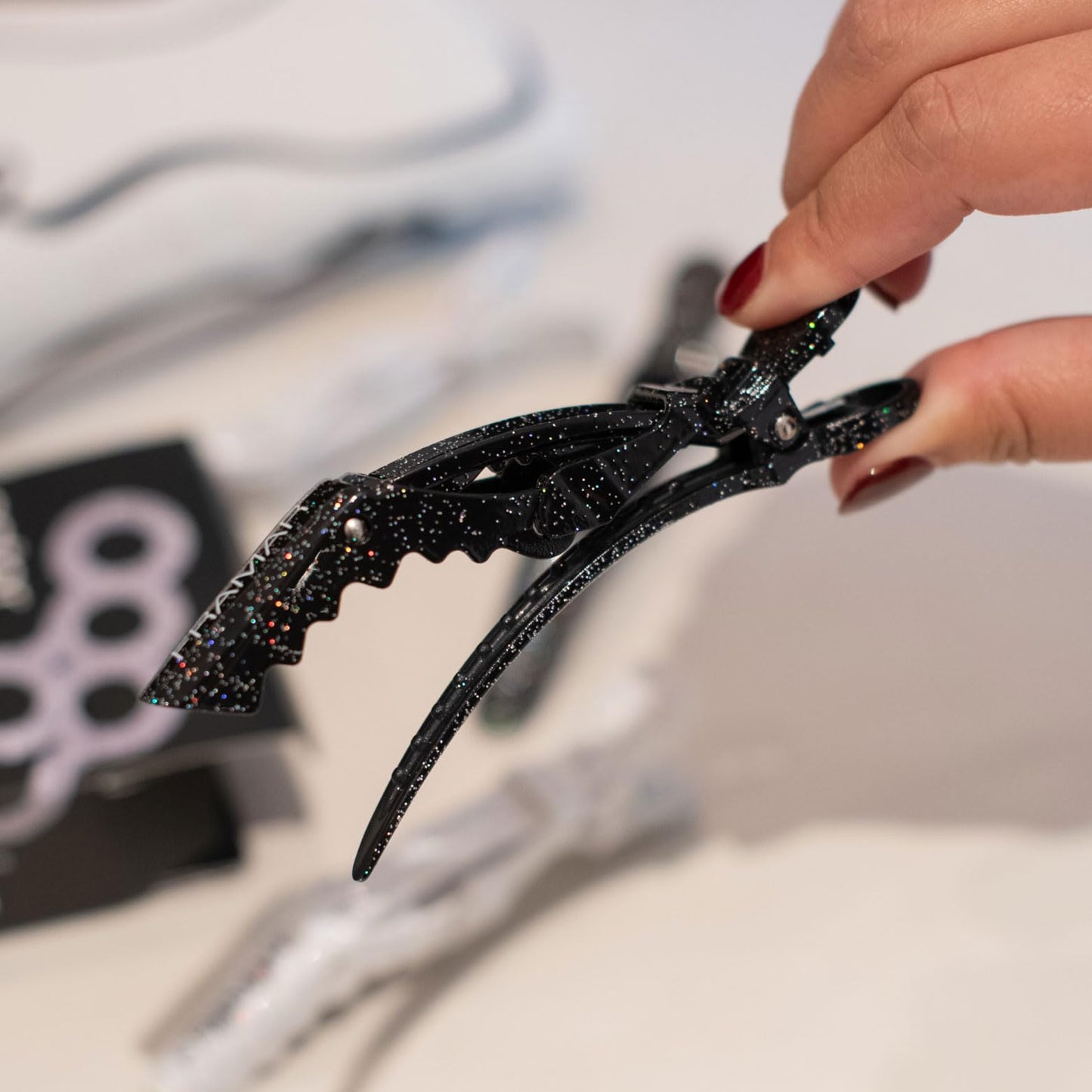 FRAMAR Glitter Hair Clip Set - Alligator Clips For Hair Styling, Hair Styling Clips Sectioning, Glitter Accessories for Women, Glitter Hair Clips For Women Styling, Salon Hair Clips – 4 Pack