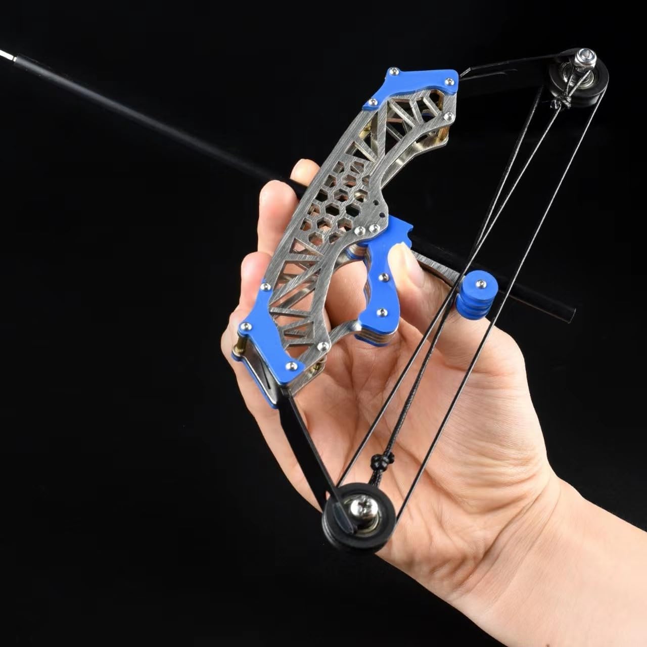 Mini Archery Bow Set Right Hand Mini Compound Bow Mini Hunting Bow Metal Material Catapult RH/LH for Hunting Shooting Practice Archery Entertainment Fun Hexagonal Black Wheel Style
