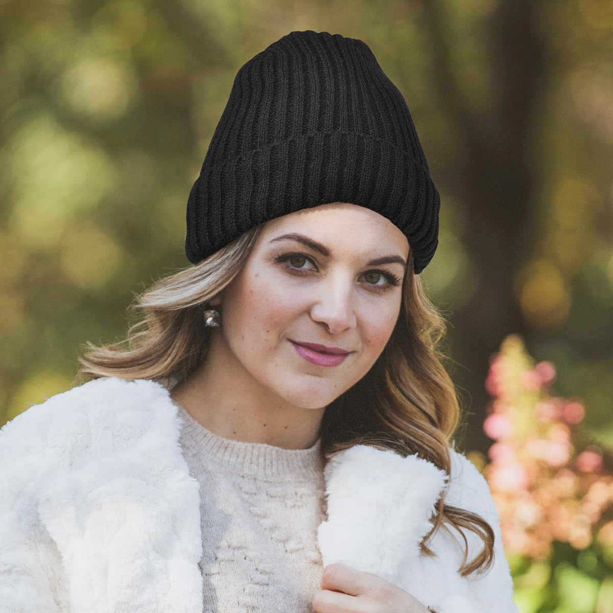 ZEXIAN Womens&Mens Winter Warm Skull Beanie Hat and Touchscreen Gloves with Knit Fleece Lined for Cold Weather（Black）