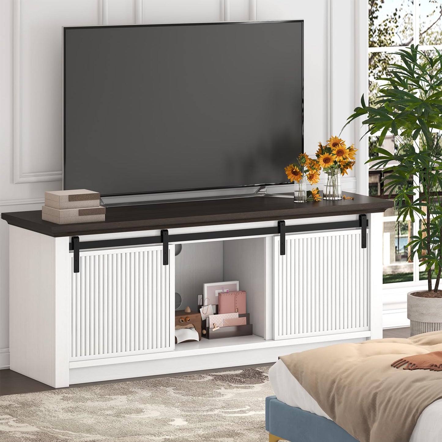 Fluted TV Stand for 60 Inch TV, 21" Tall Entertainment Center with Sliding Door and Storage Cabinets, Modern Media Console for Bedroom & Living Room, Television Stand for 55, 50", White