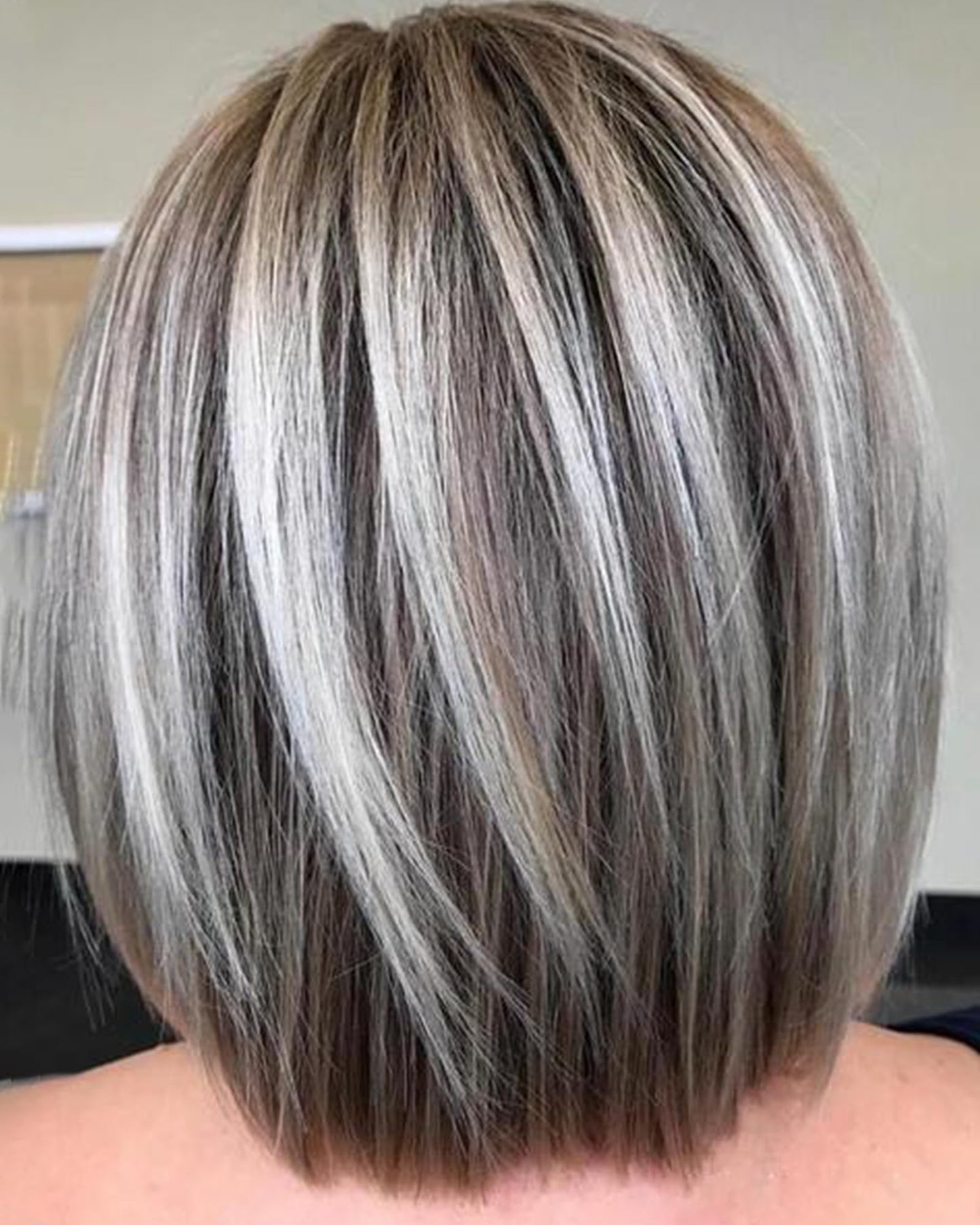 RENERSHOW Medium Length Bob Wig with Bangs for White Women Layered Blonde Balayage Bob Straight Hair Wig Natural Synthetic Hair Replacement Wig Ombre Platinum with Brown Wig