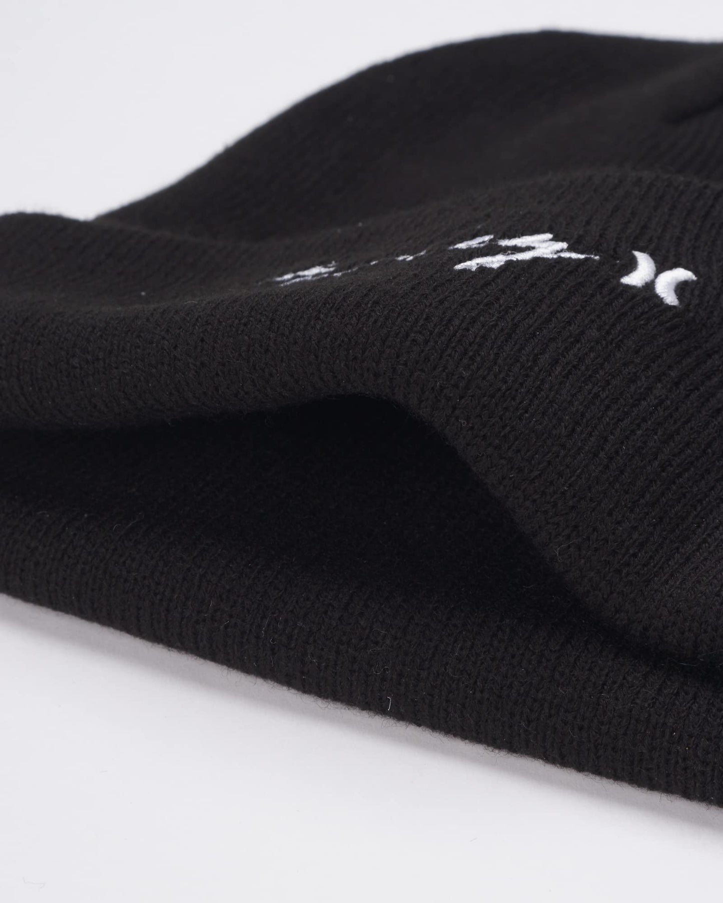 Hurley Women's Winter Hat - Script Cuff Knit Beanie, Size Medium, Black