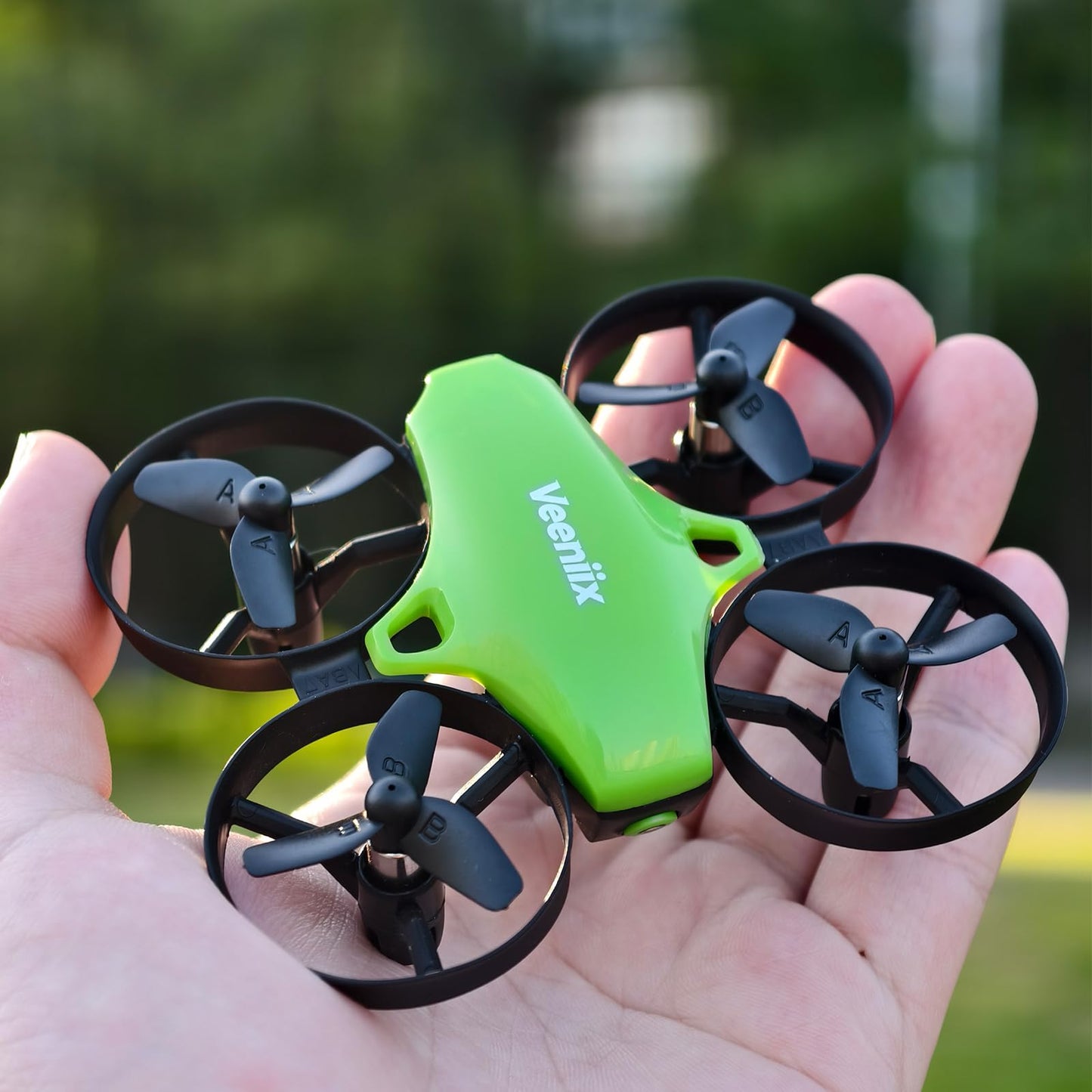 V995 Mini Drone for Kids and Beginners, Indoor Outdoor Quadcopter Plane for Boys Girls with 3D Flips,360° Rotation,Circle Fly,Auto Hover, Headless Mode and 3 Batteries,Gift for Boys and Girls