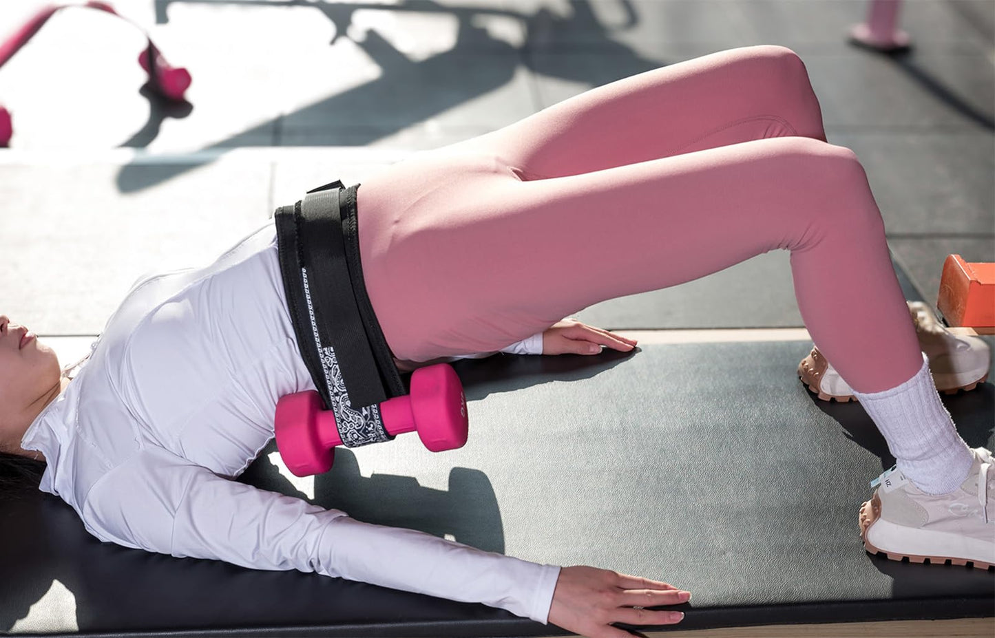 Hip Thrust Belt for Dumbbells,Booty Belt for Hip Thrust Slip-Resistant Padding Embroidery