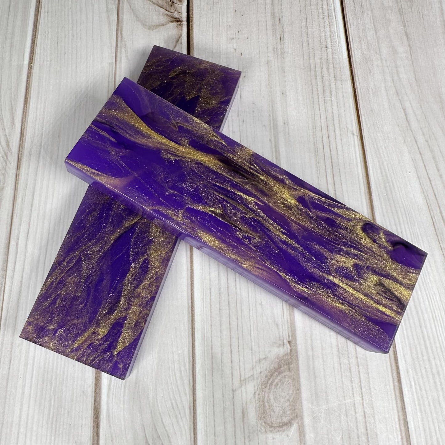 Uotowell Pre-Cut Epoxy Resin Scales Blanks for Decorative Inlays in Guitar Bodies, Necks, Engraved Knife Handle and Gun Grips - Gilded Violet