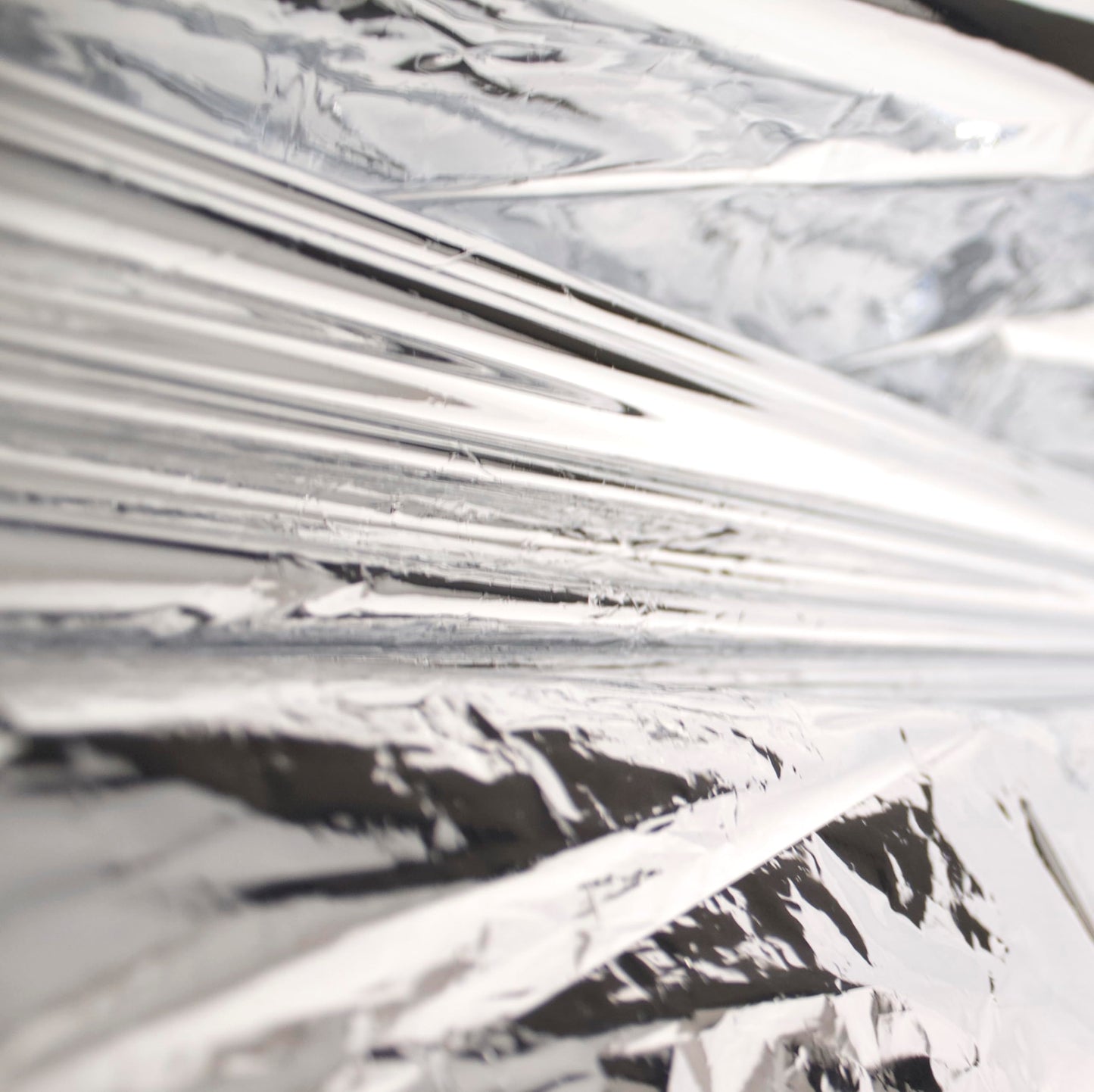 Kemp USA Emergency Mylar Blanket - Pack of 25, Lightweight Multipurpose First Aid Blanket, Used by US Customs & Border Patrol for Survival Gear and Supplies, Ideal for Bug Out Bag & Emergency Kit