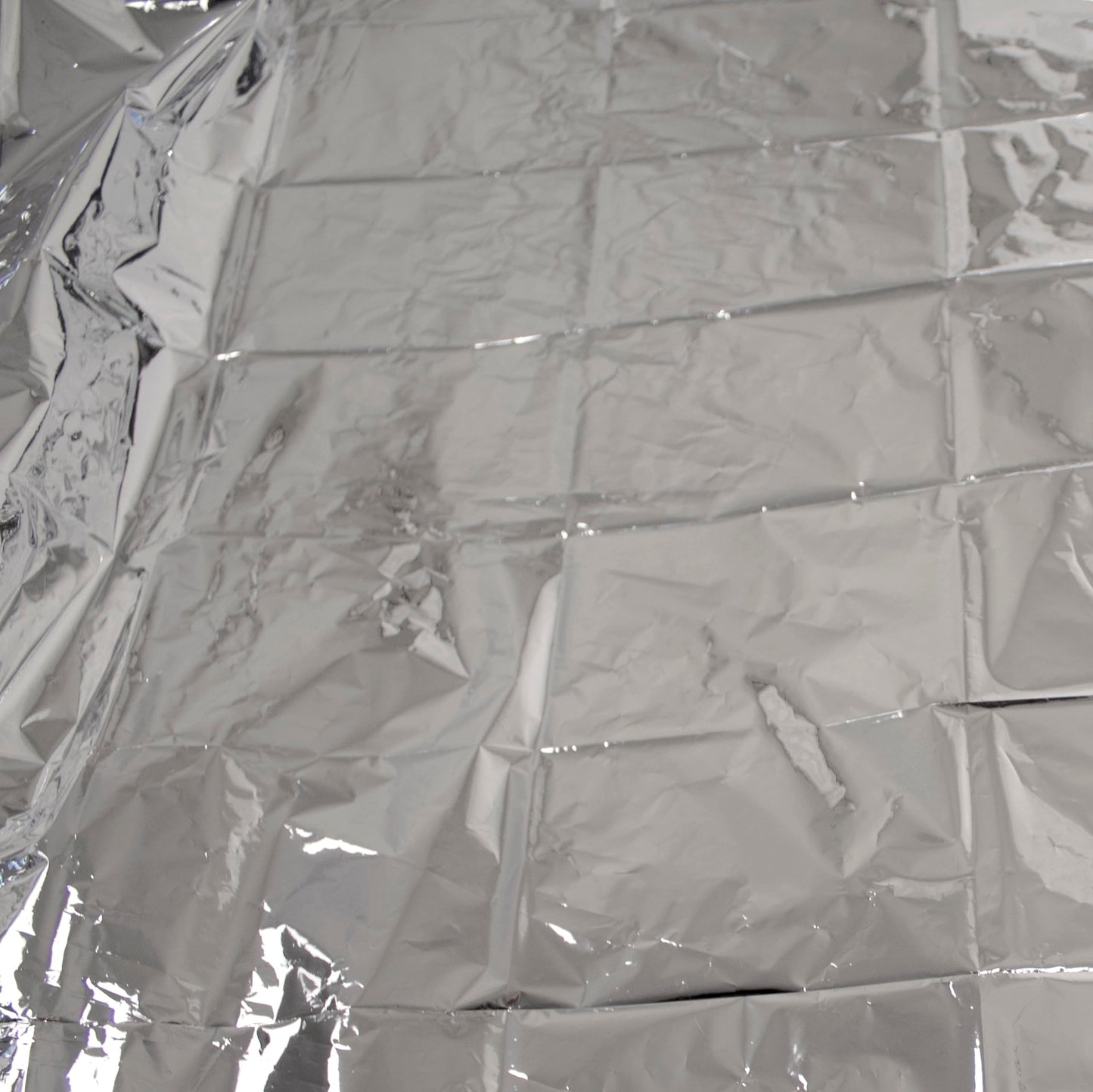 Kemp USA Emergency Mylar Blanket - Pack of 25, Lightweight Multipurpose First Aid Blanket, Used by US Customs & Border Patrol for Survival Gear and Supplies, Ideal for Bug Out Bag & Emergency Kit