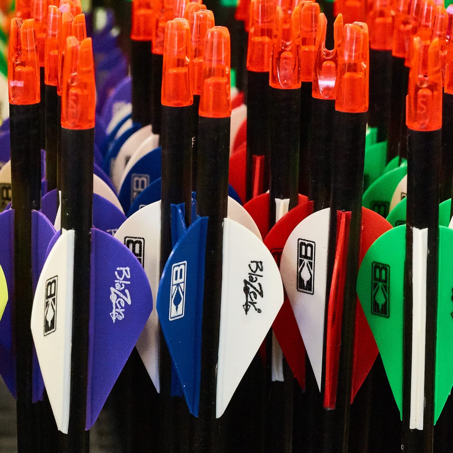 Bohning Modern, White and Red