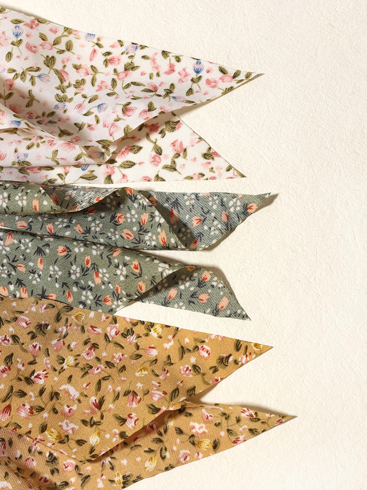 3pcs Women Ribbon Scrunchies Bow Knotted Classic Floral Pattern Hair Ties Vintage Bunny Ear Ponytail Holders Hair Accessories