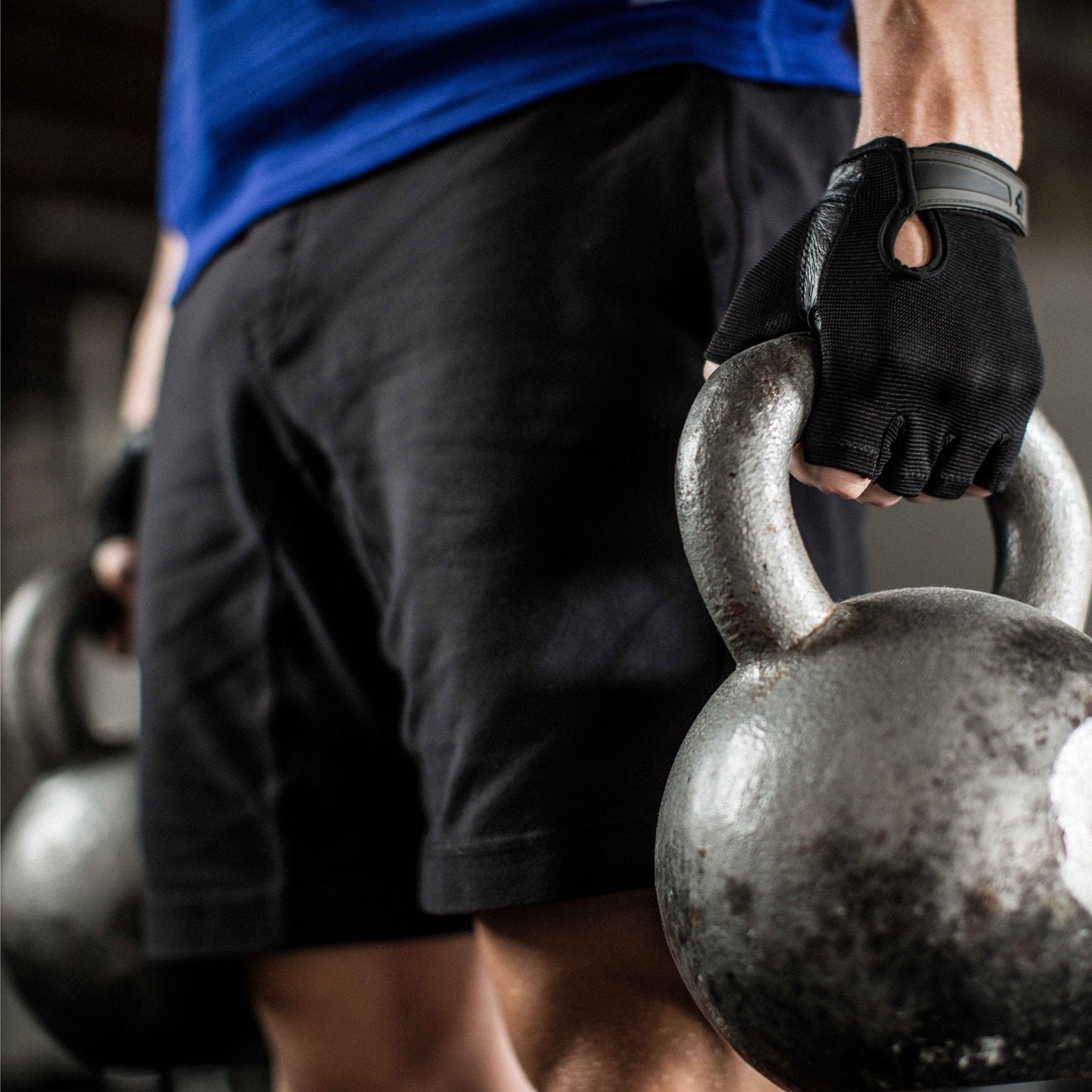 Harbinger Power Non-Wristwrap Workout Weightlifting Gloves with StretchBack Mesh and Leather Palm (Pair) Black Medium (Fits 7.5 - 8 Inches)